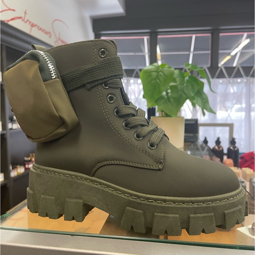 Green chunky sole ankle lace up boots womens
